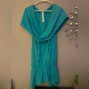 Lululemon | top with hood, Racerback. Size 4